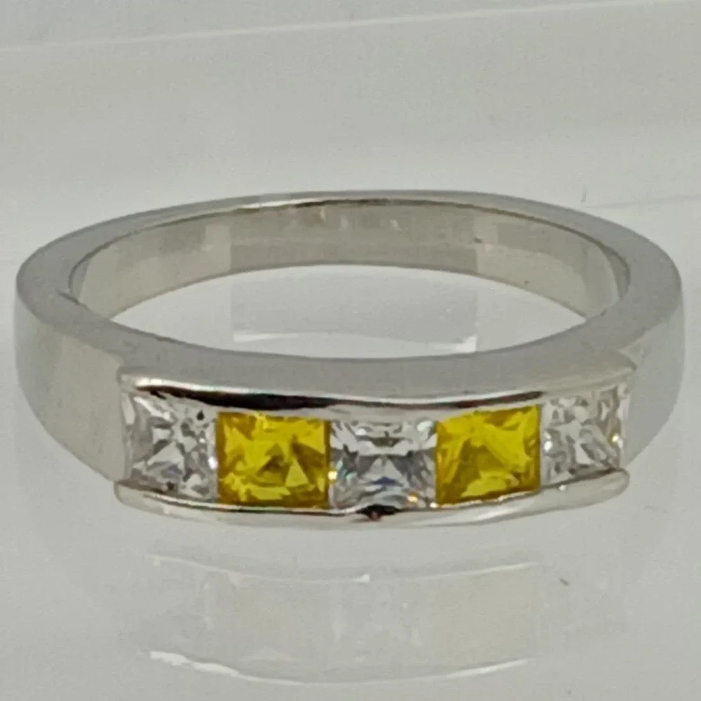 Vintage 90s Silver Tone Yellow Clear Princess Cut Channel Set Band Ring Size‎ 7